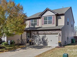 2811 Berry Creek Rd, Charlotte, NC 28214