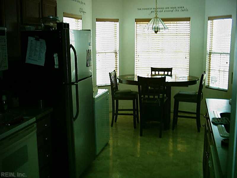 1st image of 210 Outlaw St