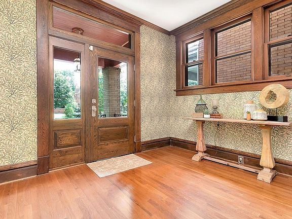 4th image of 639 Wilson Ave