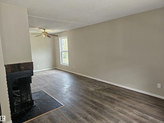 5th image of 11822 39th St NW