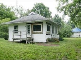 408 32nd St N, Springfield, MI 49037