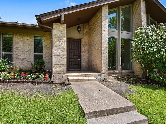 3rd image of 1903 Lakeview Dr