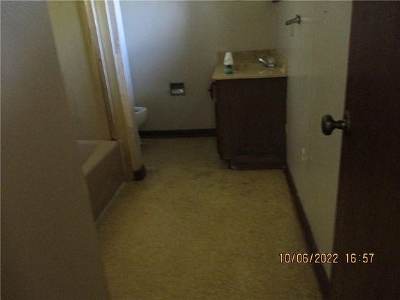2nd image of 1107 Kinler St