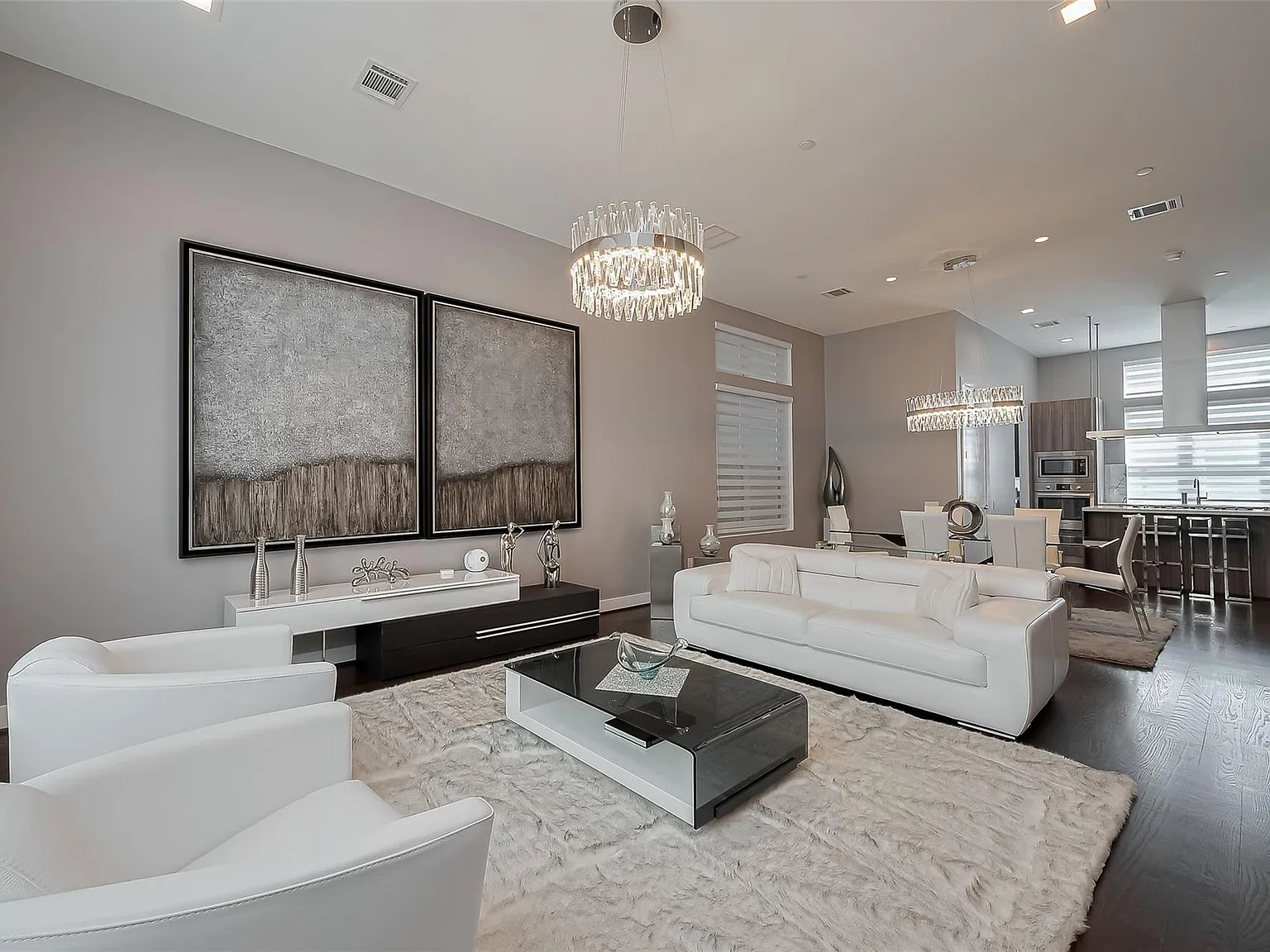 3 bed, 4.5 bath, 2970 sqft, $4,500 — Photo 2