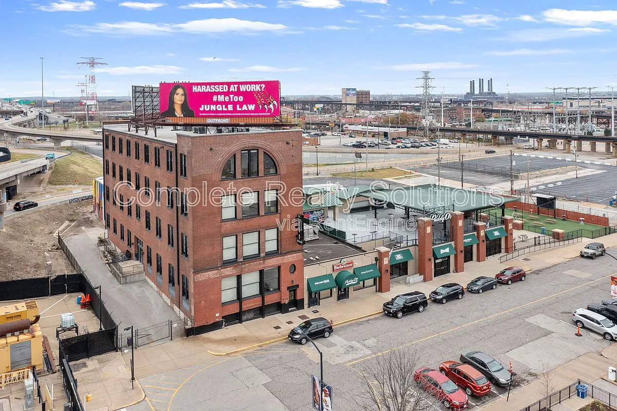 Building Photo - 614 S 7th St #402