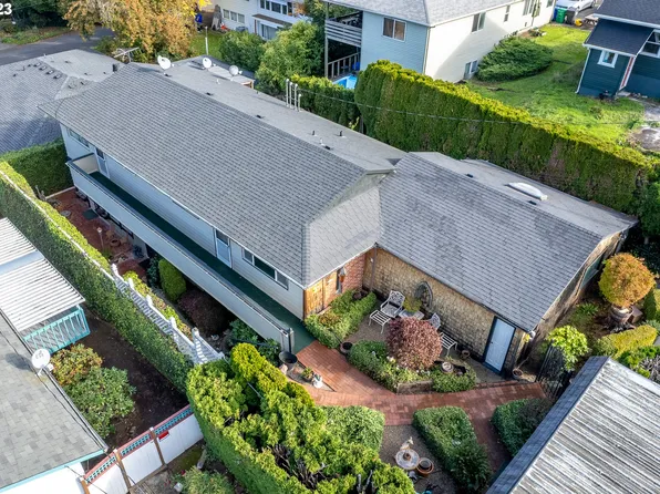 9023 NE Irving St, Portland, OR 97220