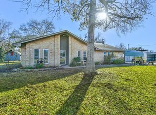 1803 Highway 332 W, Lake Jackson, TX 77566