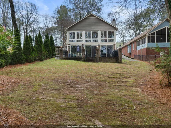 1335 Point Of Pnes, Guntersville, AL 35976
