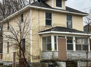 609 W Biddle St, Jackson, MI 49203