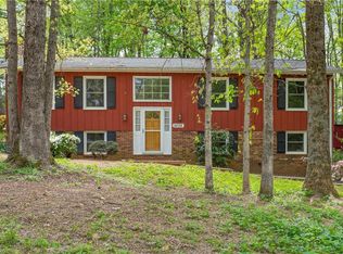 9038 Huntsman Rd, Kernersville, NC 27284