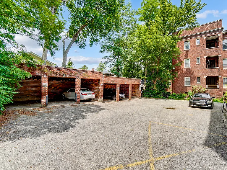 2560 Madison Rd #13 — Photo 4