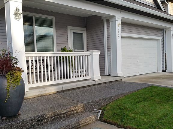 4th image of 2421 84th Ave NE