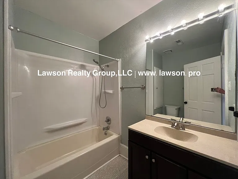 928 2nd St SW — Photo 17