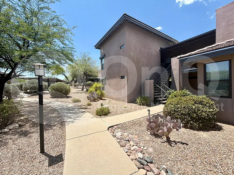 5800 N Kolb Rd #8143 — Photo 2