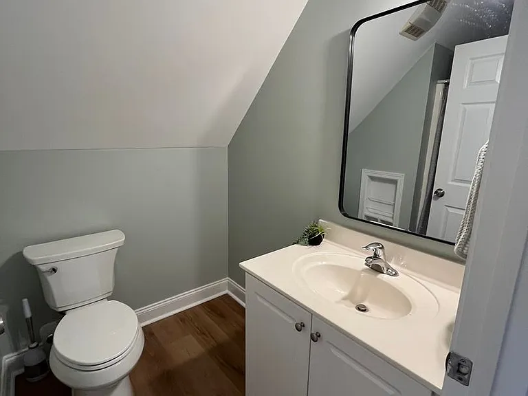 642 Hillside Dr — Photo 29