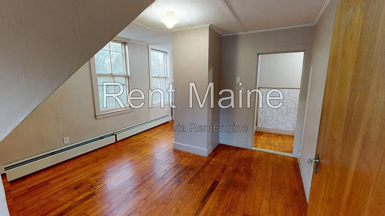 2 bed, 1.0 bath, 850 sqft, $1,300 — Photo 3