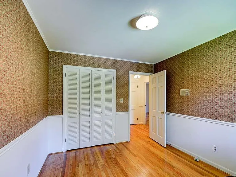 3500 Sloan Ct — Photo 11