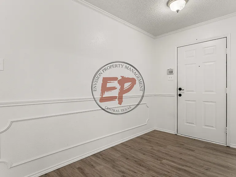 1727 Ramada Dr — Photo 2