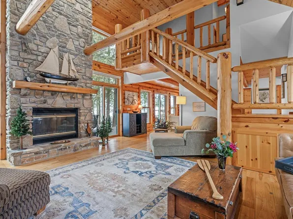 5857 Bay Shore Dr, Sturgeon Bay, WI 54235