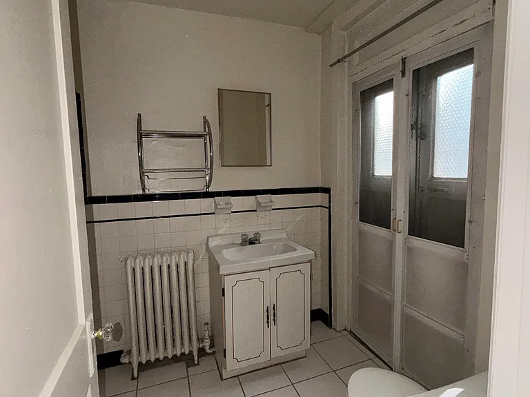 335 S 18th St #3F — Photo 6