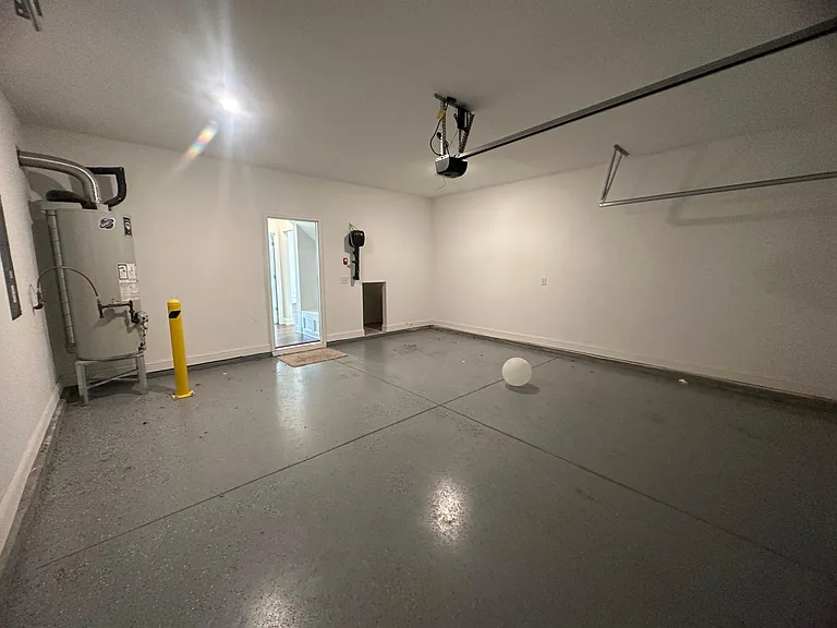 4006 Crimson Wood Ct — Photo 44
