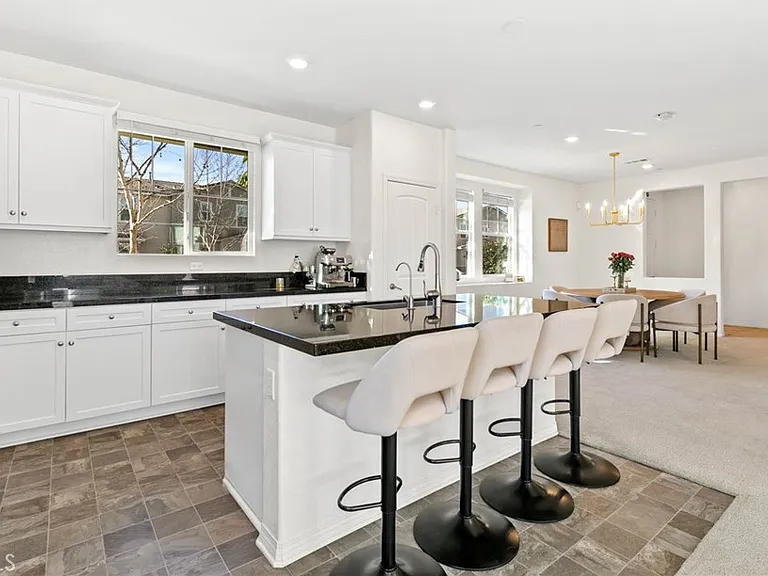 16746 Stags Leap Ln — Photo 12
