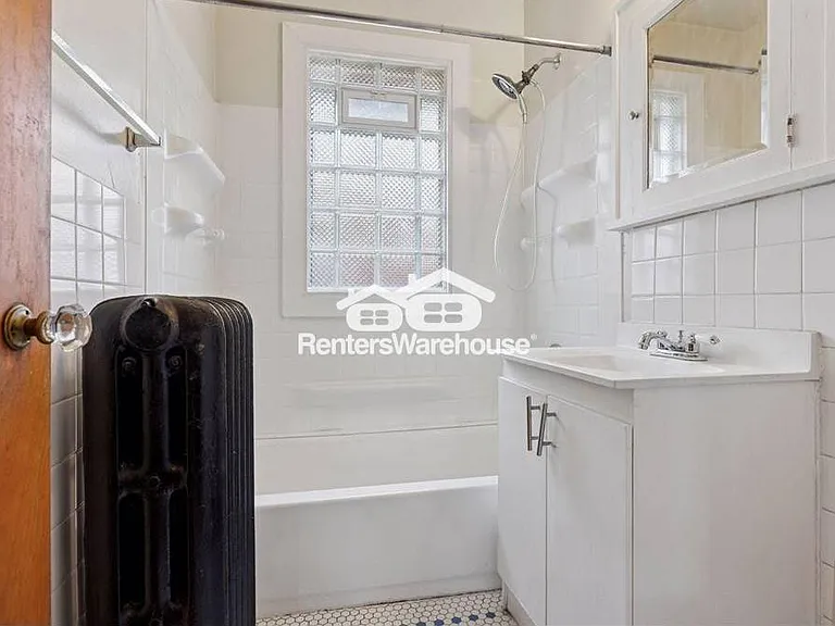 1601 Charles Ave — Photo 10