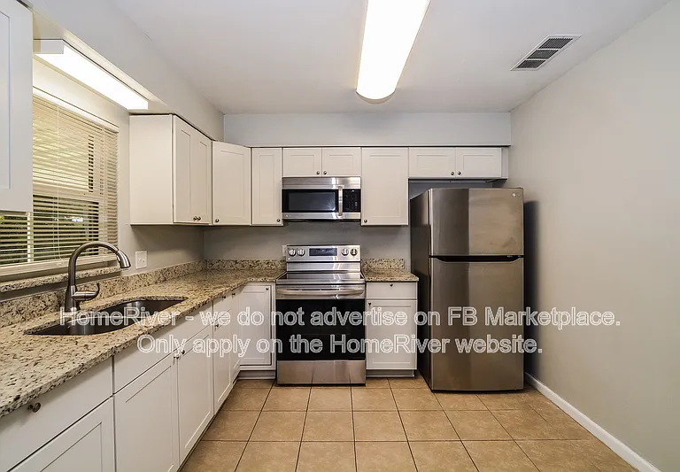 121 Longfellow Rd — Photo 5