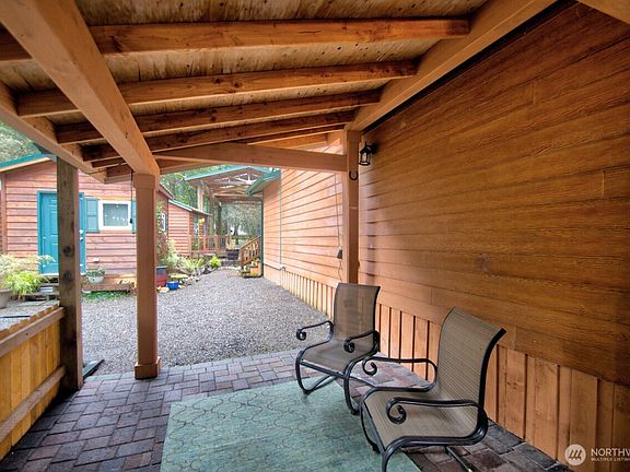 3rd image of 1546 Reservation Road SE #129