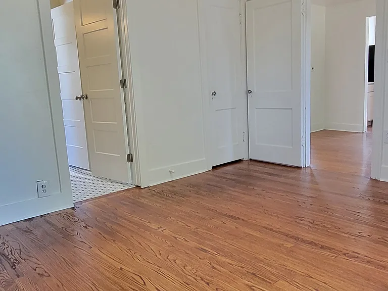 2409 NW 22nd St — Photo 13