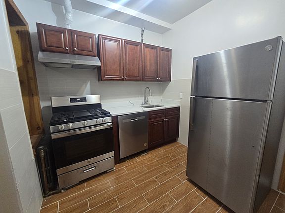 4th image of 570 Saint Marks Ave APT 2