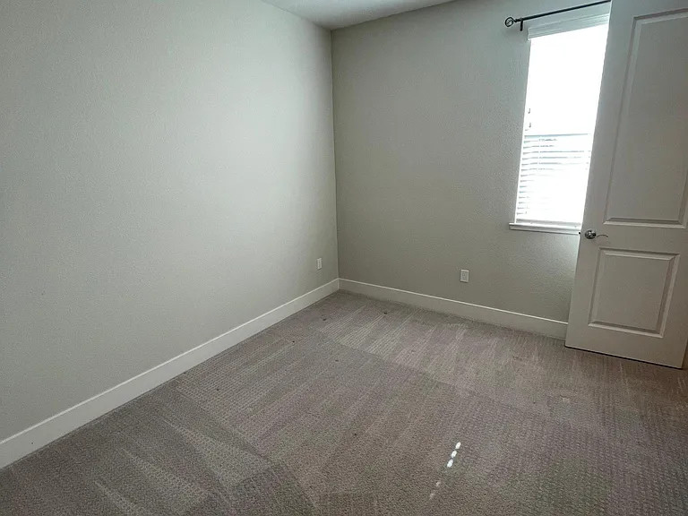 363 Pear Tree Ter #E — Photo 19
