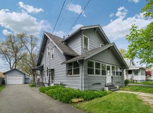 28 Waldorf St, Springfield, MA 01109