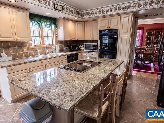 5th image of 4565 Shagbark Ln