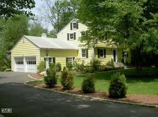 12 S Conrad Rd, New Canaan, CT 06840