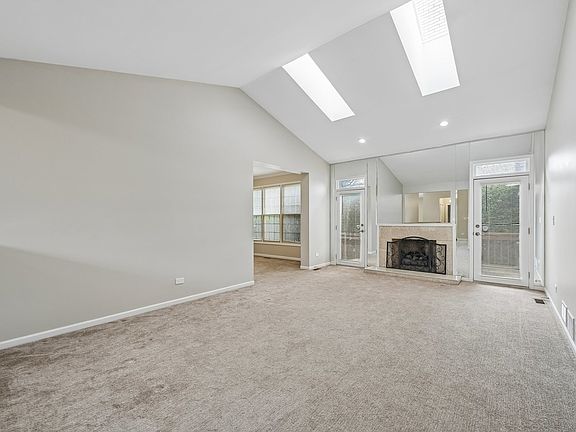 5th image of 5 Middlesex Ct