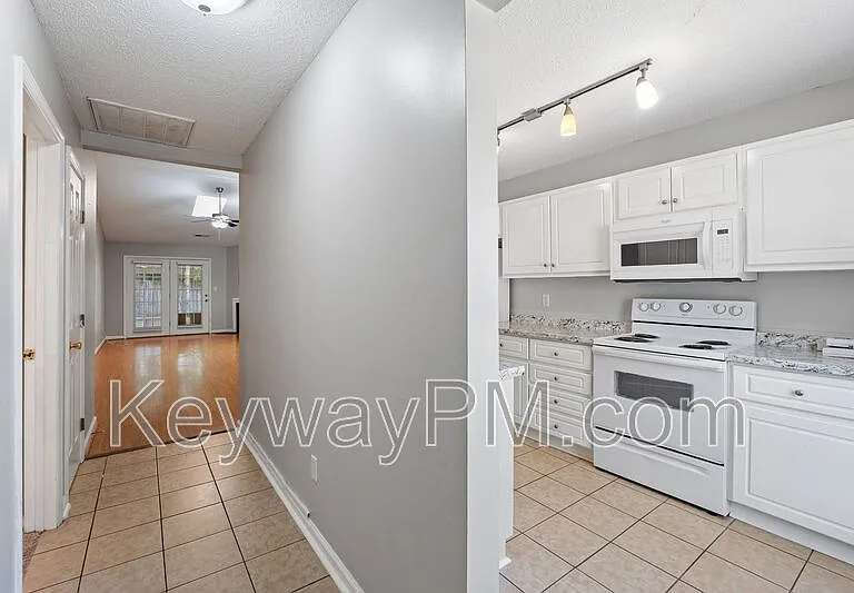 133 Singletree Ln — Photo 4