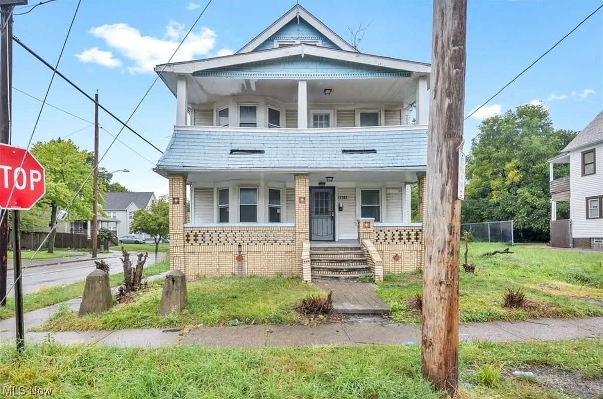 Building Photo - 12301 Forest Ave #12301