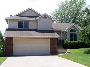 213 E Oak Meadows Rd, Derby, KS 67037