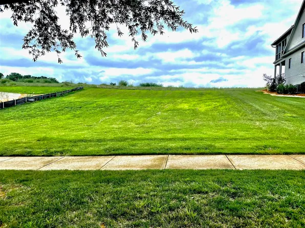 4 Village Way #18, Bowling Green, KY 42103