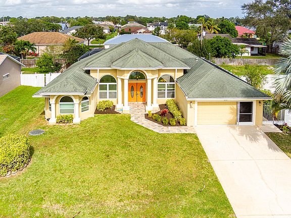 2nd image of 661 SW Seagull Terrace