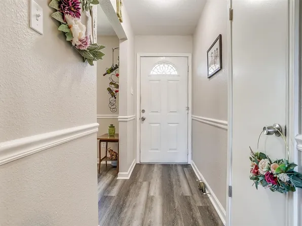 326 Bernice Ct, Burleson, TX 76028