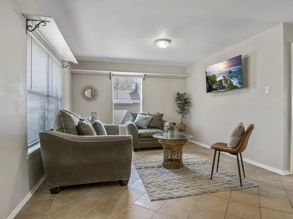 14102 N Hills Village Dr, San Antonio, TX 78249