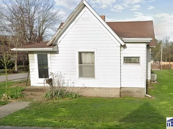 910 Washington St, Clay City, IN 47841
