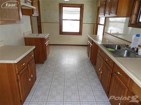 2nd image of 1053 W Parkwood Ave