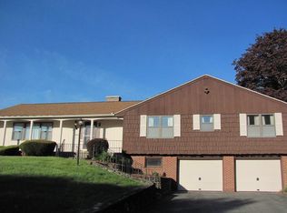 41 Fairlawn St, Fitchburg, MA 01420