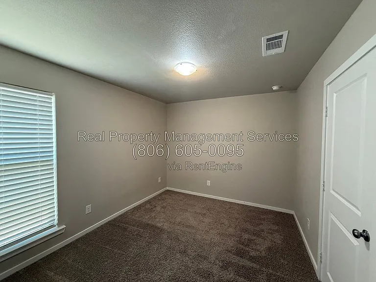 2709 Wausau Ave — Photo 10