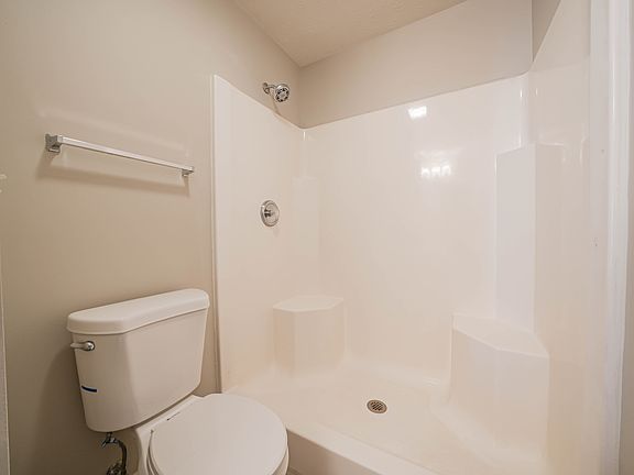 3rd image of 122 Clubhouse Ln #A