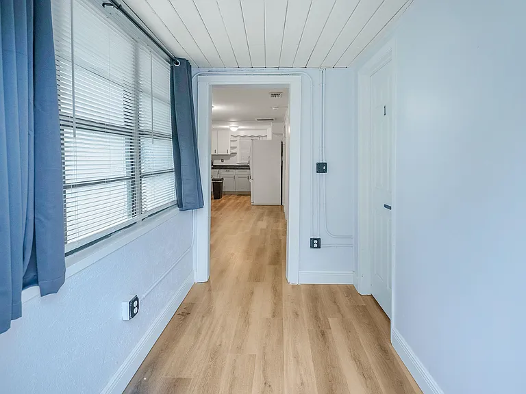 Fir Ave — Photo 5
