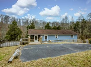 384 Hideaway Farm Rd, Piney Flats, TN 37686